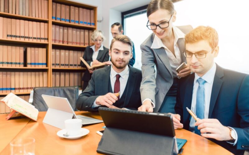 holding andorre avantages risques